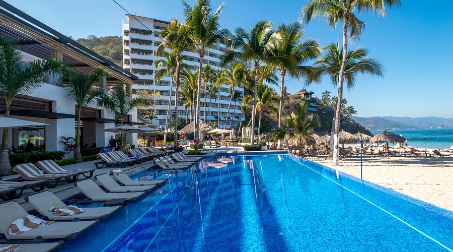Hyatt Ziva Puerto Vallarta family-friendly all-inclusive resort with beachfront pools, ocean views, and easy access to downtown Puerto Vallarta.